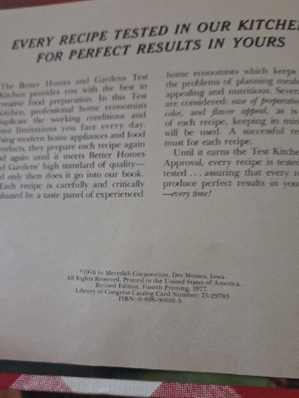 Better Homes And Gardens Red and White Checkered Cookbook - Picture 2 of 2